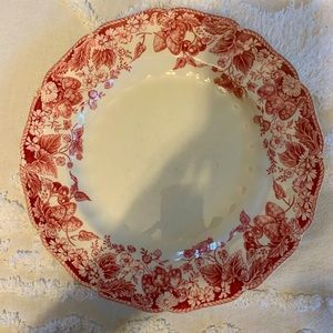 Johnson Bros StrawberryFair Ironstone 10 in plate-sm chip at point of hair clip